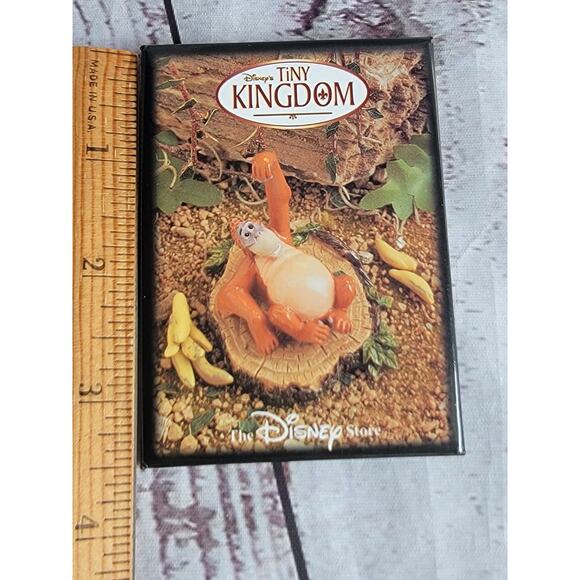 Disney Tiny Kingdom The Disney Store Promotional Cast Pin Back Button - Picture 2 of 3